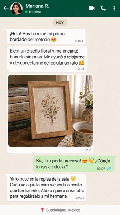 Conversación de WhatsApp con Camila mostrando su primer bordado en tela